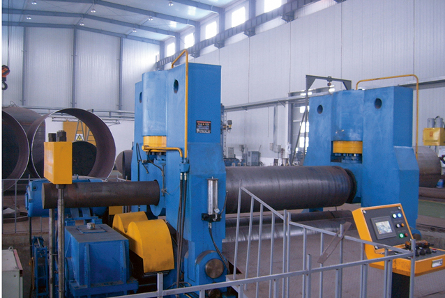 上棍萬能式卷板機(jī)