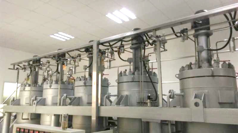 連續(xù)反應(yīng)裝置完工現(xiàn)場(chǎng)