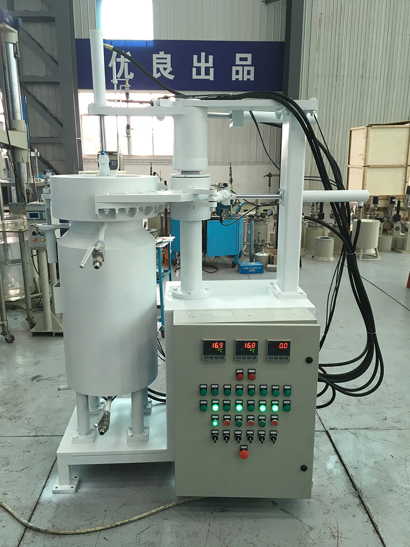 超臨界快開(kāi)反應(yīng)裝置